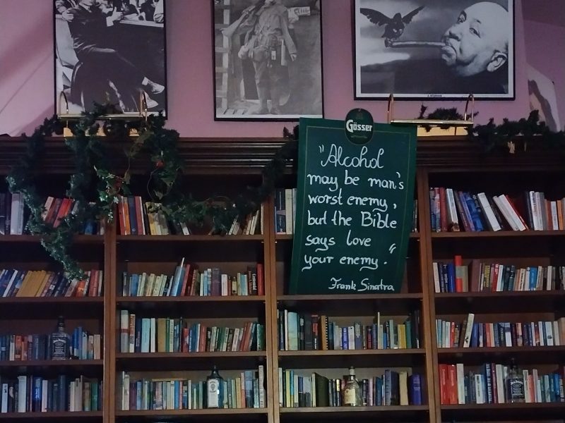 Pickwick's International Bar